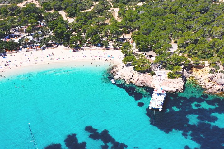 Catamarcruise op Ibiza met strandstops, paddleboarden, eten en drinken, foto 11 | wizardtrip