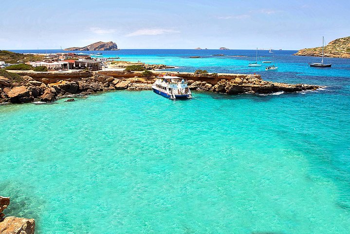 Catamarcruise op Ibiza met strandstops, paddleboarden, eten en drinken, foto 16 | wizardtrip