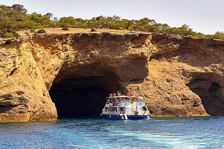 Catamarcruise op Ibiza met strandstops, paddleboarden, eten en drinken, foto 17 | wizardtrip