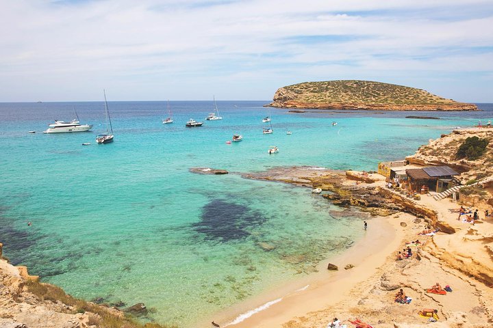 Catamarcruise op Ibiza met strandstops, paddleboarden, eten en drinken, foto 24 | wizardtrip