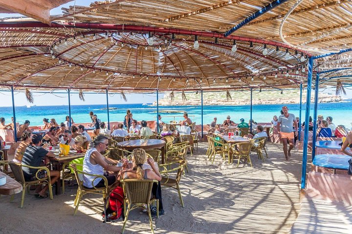Catamarcruise op Ibiza met strandstops, paddleboarden, eten en drinken, foto 35 | wizardtrip