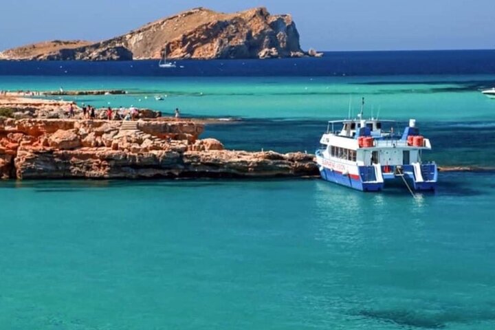 Catamarcruise op Ibiza met strandstops, paddleboarden, eten en drinken, foto 49 | wizardtrip