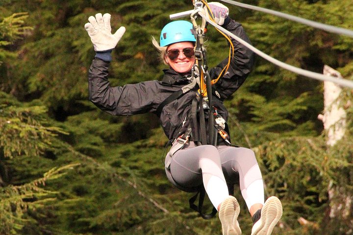Zipline-eventyr gennem den alaskiske regnskovs tronehøjde i Ketchikan, foto 11 | wizardtrip