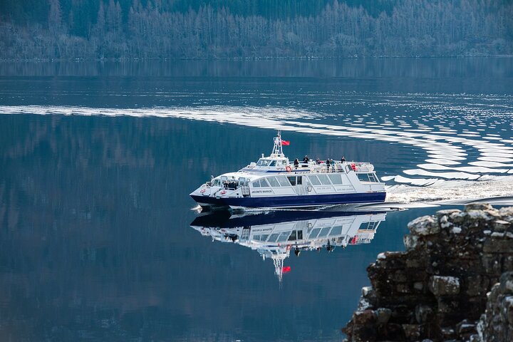 Scenic boat tour on Loch Ness and Caledonian Canal, Scotland, with views of Urquhart Castle, photo 6 | wizardtrip