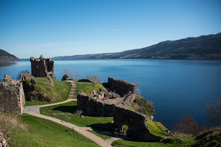 Loch Ness Cruise and Urquhart Castle visit from Inverness | wizardtrip
