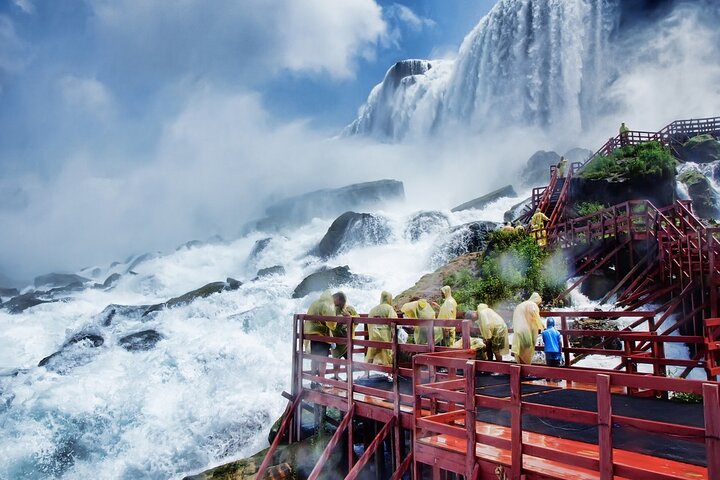 Niagara Falls USA Signature Tour: Maid of Mist Boat, Cave & More | wizardtrip