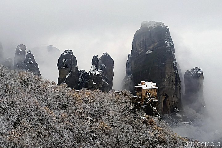 Utforsk de fantastiske klostrene i Meteora, Hellas, et UNESCO-verdensarvsted på dramatiske fjellformasjoner, foto 10 | wizardtrip
