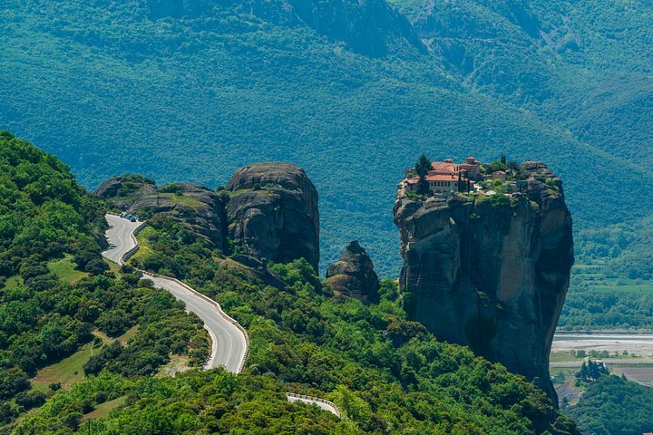 Utforsk de fantastiske klostrene i Meteora, Hellas, et UNESCO-verdensarvsted på dramatiske fjellformasjoner, foto 12 | wizardtrip