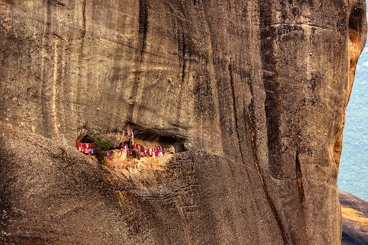 Utforsk de fantastiske klostrene i Meteora, Hellas, et UNESCO-verdensarvsted på dramatiske fjellformasjoner, foto 17 | wizardtrip