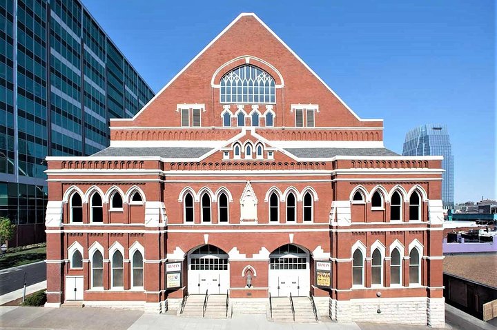 Selbstgeführte Tour durch das historische Ryman Auditorium in Nashville, inklusive Foto-Möglichkeit auf der Bühne, Foto 15 | wizardtrip