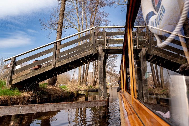 En guidad dagsutflykt till Giethoorn från Amsterdam, med kanalkryssning genom en charmig holländsk by, foto 12 | wizardtrip