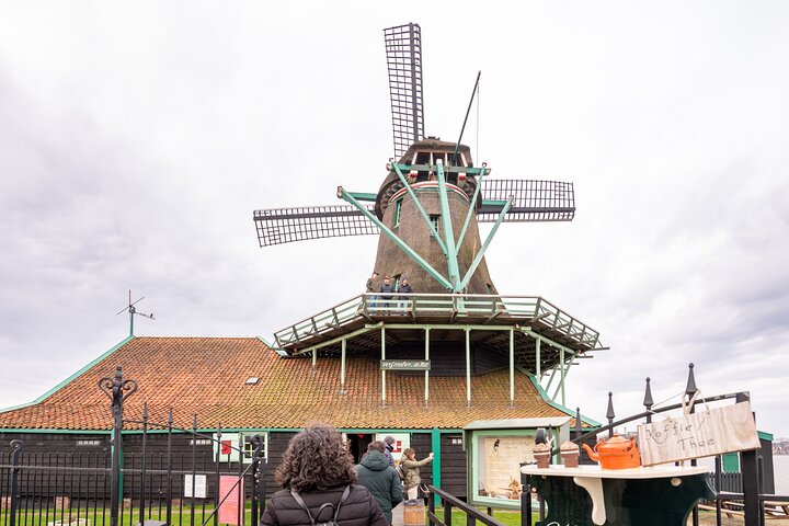 Dagtocht vanuit Amsterdam naar Zaanse Schans windmolens en Giethoorn grachten, foto 17 | wizardtrip