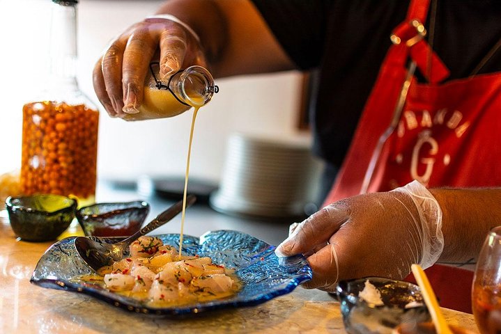 Lima food tour in Barranco tasting Peruvian dishes and drinks, photo 6 | wizardtrip
