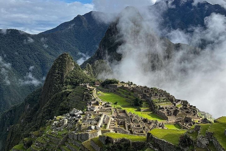 Trekking pelos Andes até Machu Picchu, com paisagens montanhosas deslumbrantes e ruínas antigas, foto 27 | wizardtrip