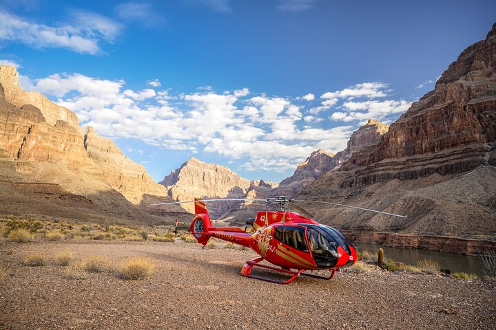Luxe helikoptertour naar de Grand Canyon West Rim vanuit Las Vegas met champagne picknick, foto 9 | wizardtrip