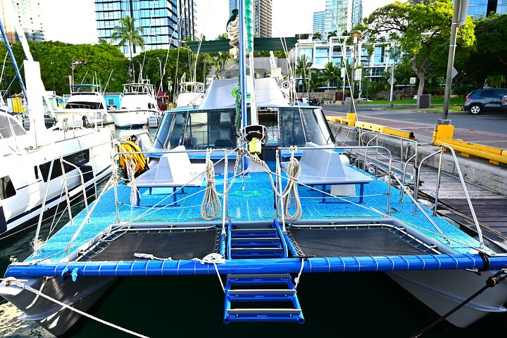 Oahu Catamaran Waikiki Sunset op 40ft Catamaran: Eten en BYOB | wizardtrip