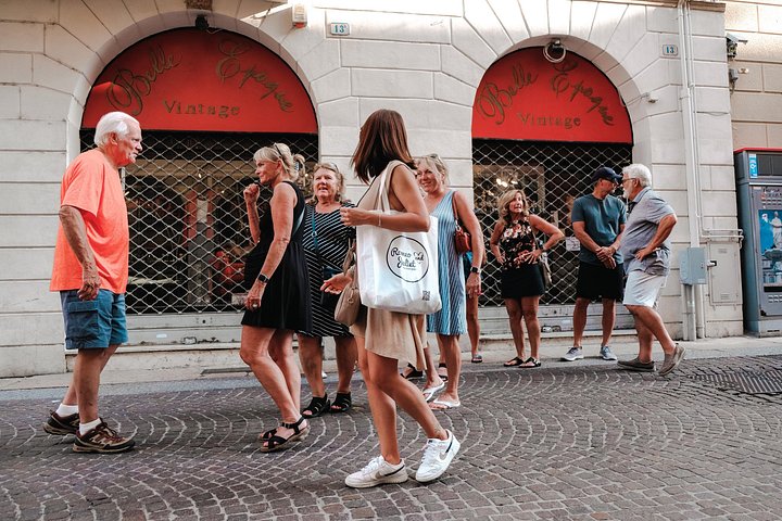 Food and wine walking tour in Verona, Italy, exploring local delicacies and hidden streets, photo 7 | wizardtrip
