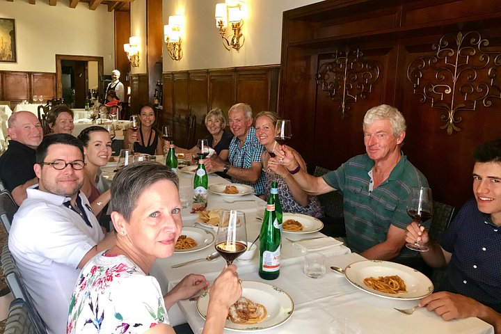 Food and wine walking tour in Verona, Italy, exploring local delicacies and hidden streets, photo 24 | wizardtrip
