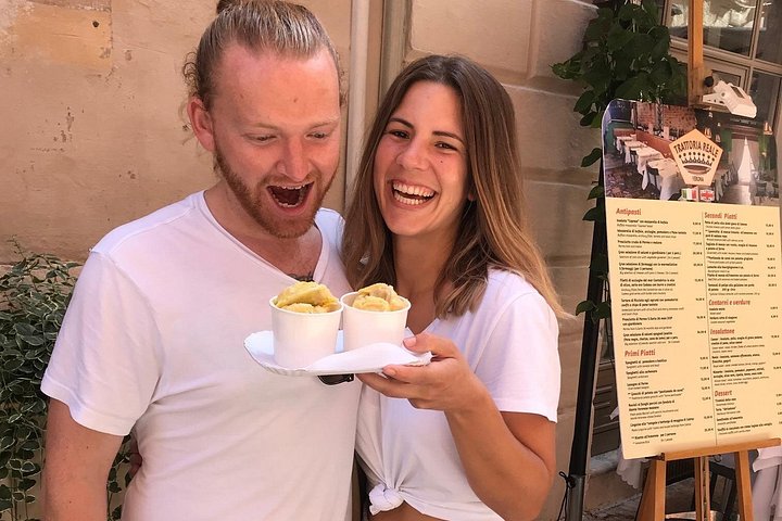Food and wine walking tour in Verona, Italy, exploring local delicacies and hidden streets, photo 25 | wizardtrip