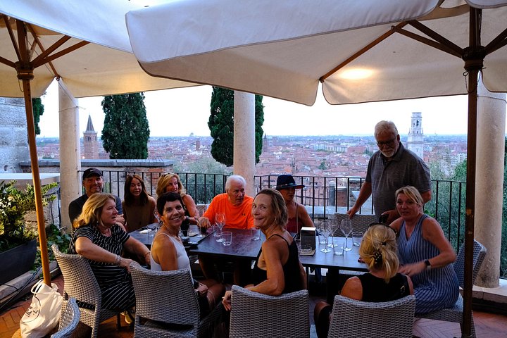 Food and wine walking tour in Verona, Italy, exploring local delicacies and hidden streets, photo 31 | wizardtrip