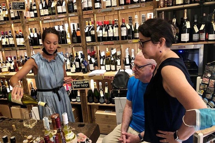 Food and wine walking tour in Verona, Italy, exploring local delicacies and hidden streets, photo 33 | wizardtrip