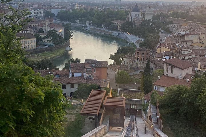 Food and wine walking tour in Verona, Italy, exploring local delicacies and hidden streets, photo 35 | wizardtrip