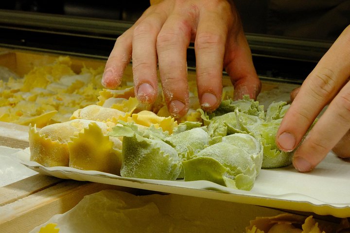 Food and wine walking tour in Verona, Italy, exploring local delicacies and hidden streets, photo 36 | wizardtrip
