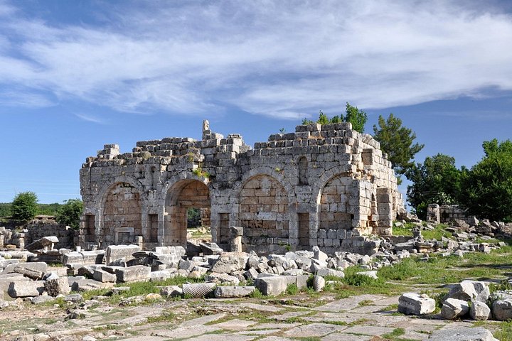 Explore ancient ruins and natural wonders on a historical tour of Perge, Aspendos, Side, and Manavgat Waterfall in Antalya, photo 12 | wizardtrip