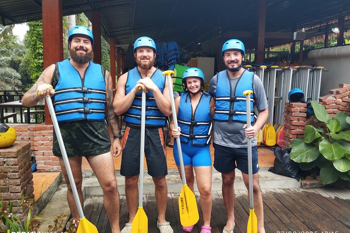 Wildwaterraftavontuur op de Ayung Rivier in Ubud, Bali, met weelderige groene omgeving en optionele watervalbezoeken, foto 27 | wizardtrip