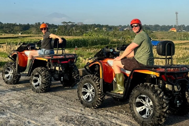 Wildwaterraftavontuur op de Ayung Rivier in Ubud, Bali, met weelderige groene omgeving en optionele watervalbezoeken, foto 34 | wizardtrip