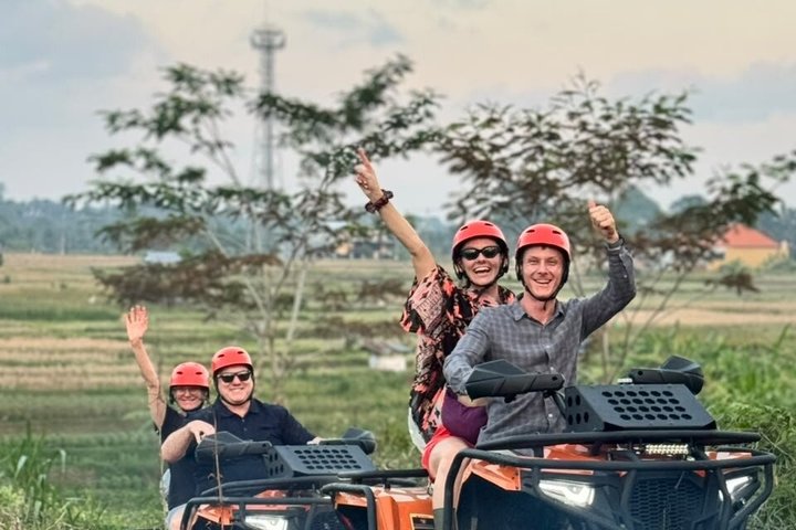 Wildwaterraftavontuur op de Ayung Rivier in Ubud, Bali, met weelderige groene omgeving en optionele watervalbezoeken, foto 35 | wizardtrip