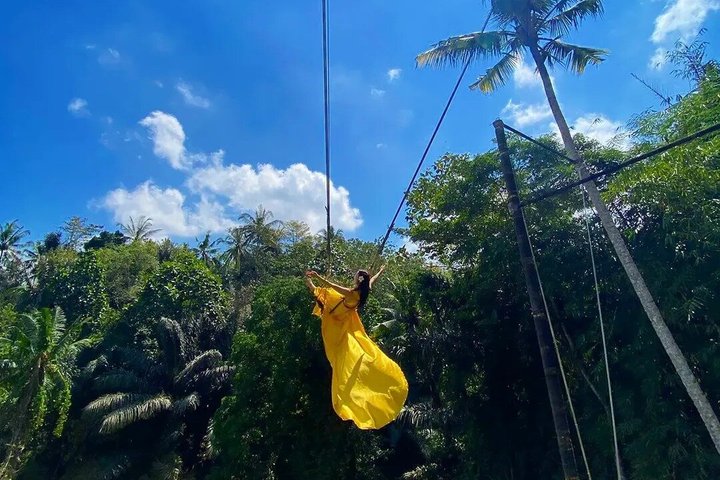Wildwaterraftavontuur op de Ayung Rivier in Ubud, Bali, met weelderige groene omgeving en optionele watervalbezoeken, foto 42 | wizardtrip
