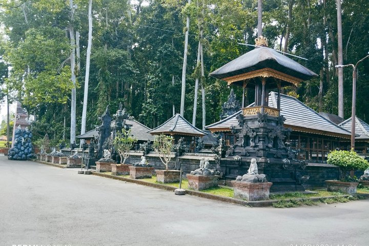Wildwaterraftavontuur op de Ayung Rivier in Ubud, Bali, met weelderige groene omgeving en optionele watervalbezoeken, foto 45 | wizardtrip