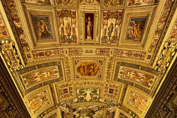 Visite guidée des Musées du Vatican, de la Chapelle Sixtine et de la Basilique Saint-Pierre à Rome, photo 22 | wizardtrip