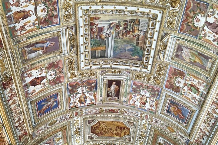 Visite guidée des Musées du Vatican, de la Chapelle Sixtine et de la Basilique Saint-Pierre à Rome, photo 33 | wizardtrip