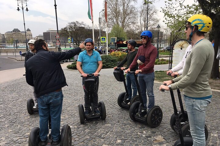 Explore Budapest's historic landmarks and scenic views on an exciting Segway tour, photo 6 | wizardtrip