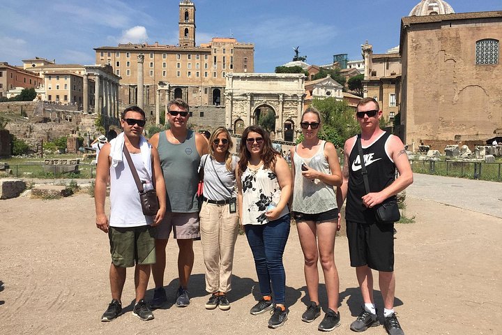 Private Tour durch das Kolosseum und Forum Romanum in Rom, Italien, mit antiken Ruinen und historischen Stätten, Foto 6 | wizardtrip