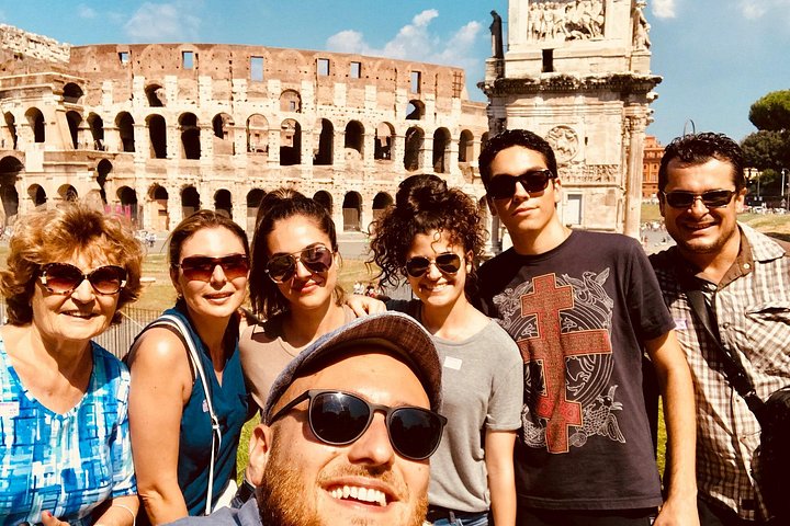 Private Tour durch das Kolosseum und Forum Romanum in Rom, Italien, mit antiken Ruinen und historischen Stätten, Foto 8 | wizardtrip