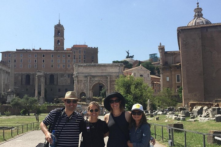 Private Tour durch das Kolosseum und Forum Romanum in Rom, Italien, mit antiken Ruinen und historischen Stätten, Foto 17 | wizardtrip