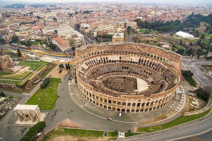 Private Tour durch das Kolosseum und Forum Romanum in Rom, Italien, mit antiken Ruinen und historischen Stätten, Foto 21 | wizardtrip