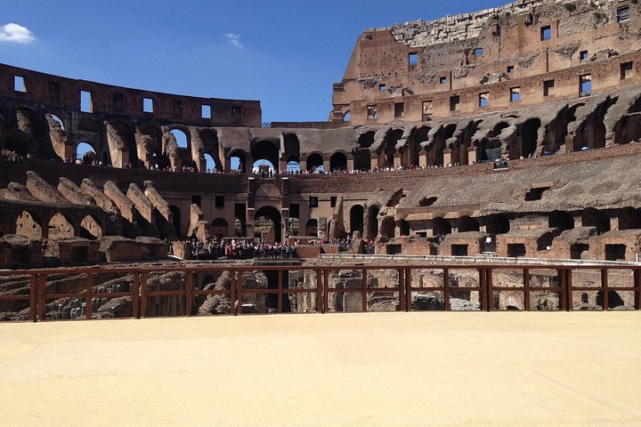 Verken het Colosseum, Romeinse Forum en Palatijnse Heuvel tijdens een tour in kleine groep in Rome, foto 9 | wizardtrip