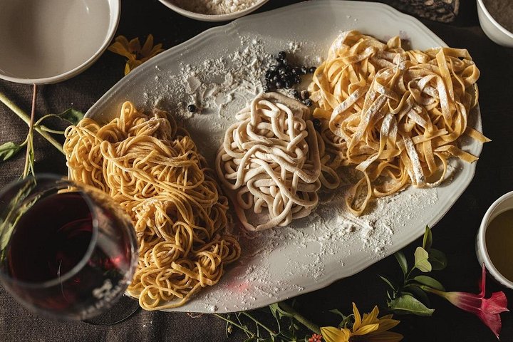 Praktisk toscansk madlavningskursus med udsigt over vinmarkerne og Brunello-vinsmagning i Siena, Italien, foto 6 | wizardtrip