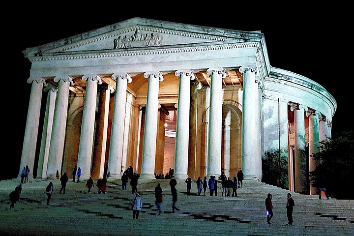 Privat nattur av opplyste Washington DC-monumenter, inkludert Lincoln Memorial og White House, foto 6 | wizardtrip