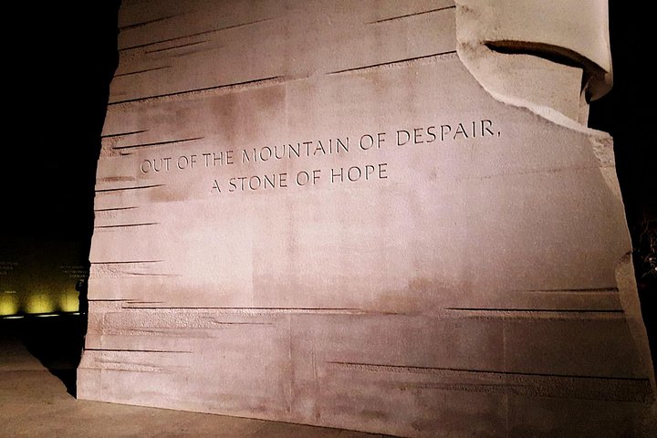 Privat nattur av opplyste Washington DC-monumenter, inkludert Lincoln Memorial og White House, foto 10 | wizardtrip