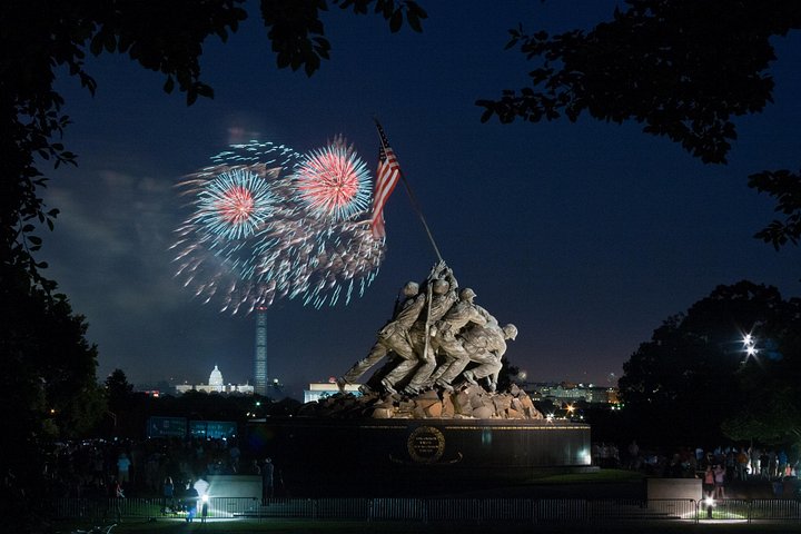 Privat nattur av opplyste Washington DC-monumenter, inkludert Lincoln Memorial og White House, foto 18 | wizardtrip