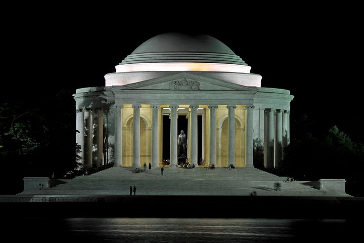 Privat nattur av opplyste Washington DC-monumenter, inkludert Lincoln Memorial og White House, foto 24 | wizardtrip