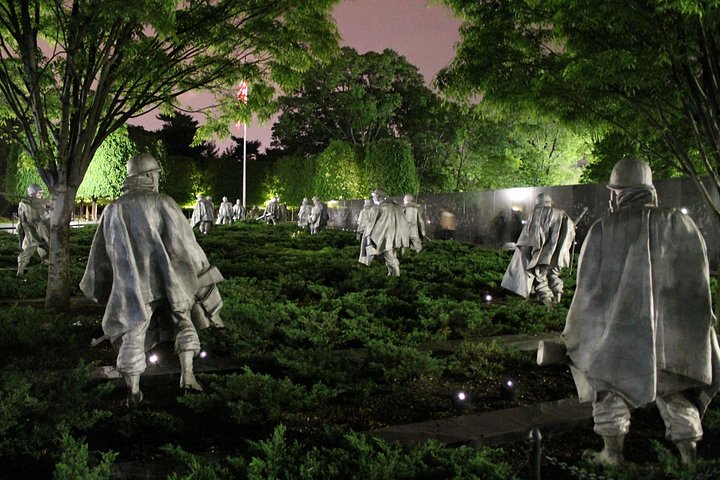 Privat nattur av opplyste Washington DC-monumenter, inkludert Lincoln Memorial og White House, foto 25 | wizardtrip