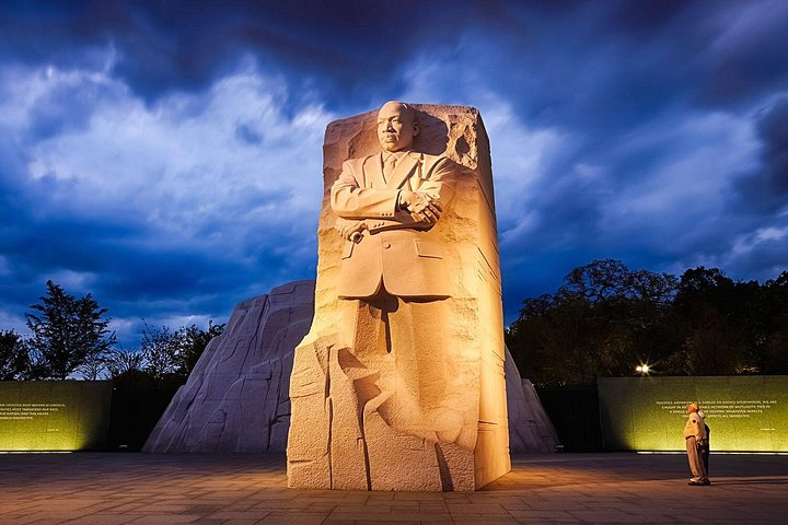 Privat nattur av opplyste Washington DC-monumenter, inkludert Lincoln Memorial og White House, foto 29 | wizardtrip