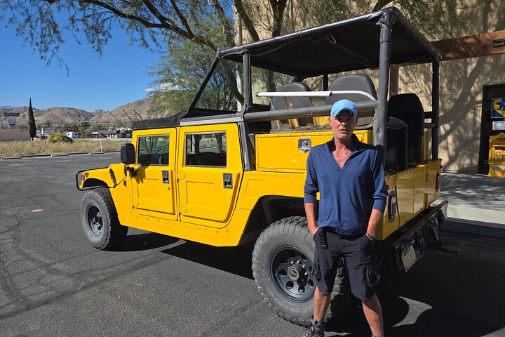 Excursion en Hummer en plein air dans le parc national de Joshua Tree, explorant des paysages désertiques et des formations rocheuses, photo 18 | wizardtrip