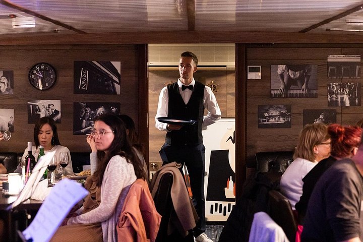 Live-Jazzmusik-Kreuzfahrt auf der Moldau in Prag, Foto 17 | wizardtrip